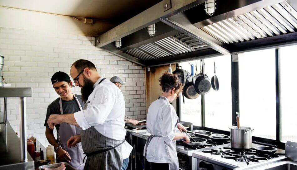 hotte de cuisine professionnelle et système de ventilation